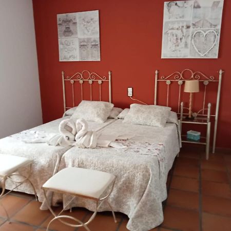 Burguillos de ToledoCasa Rural La Amistad别墅 外观 照片