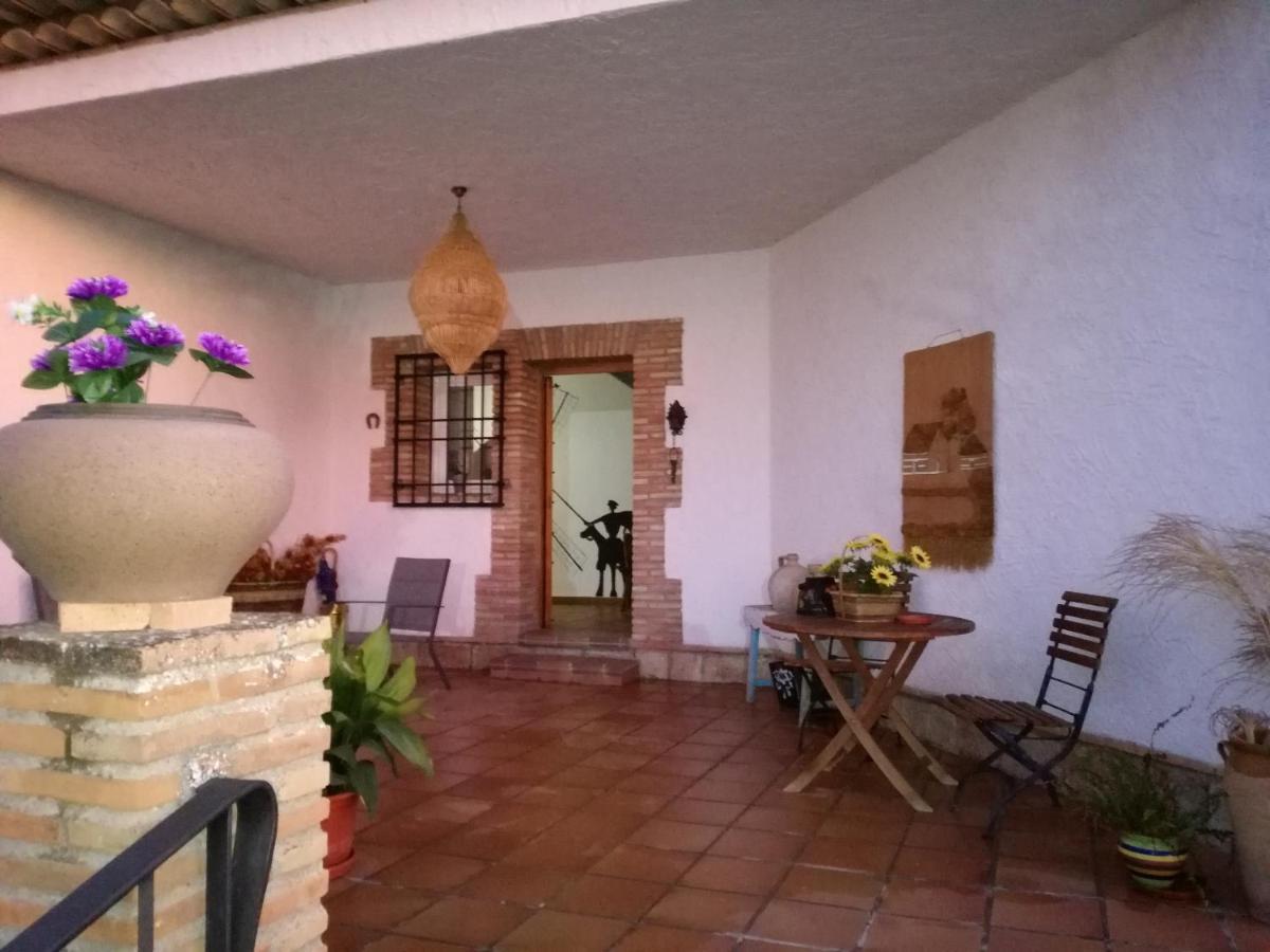 Burguillos de ToledoCasa Rural La Amistad别墅 外观 照片
