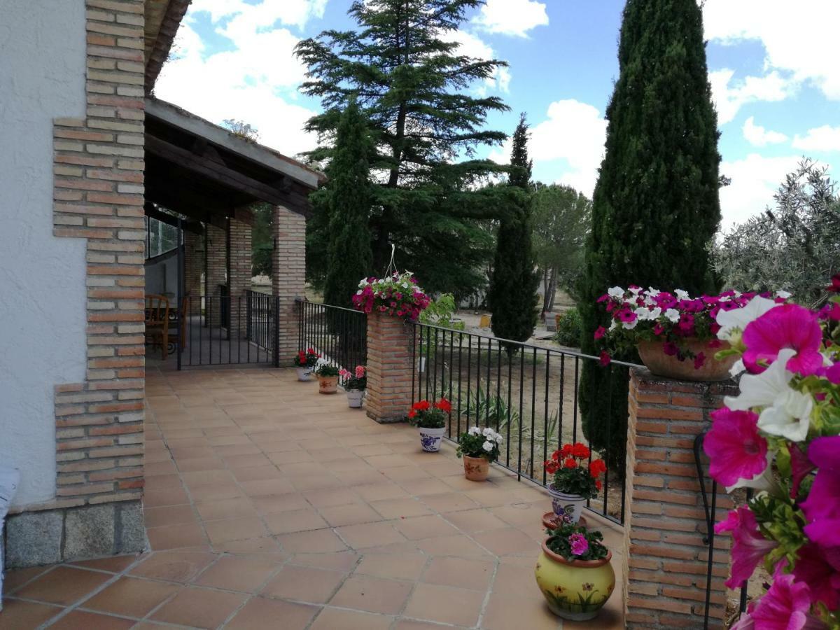 Burguillos de ToledoCasa Rural La Amistad别墅 外观 照片