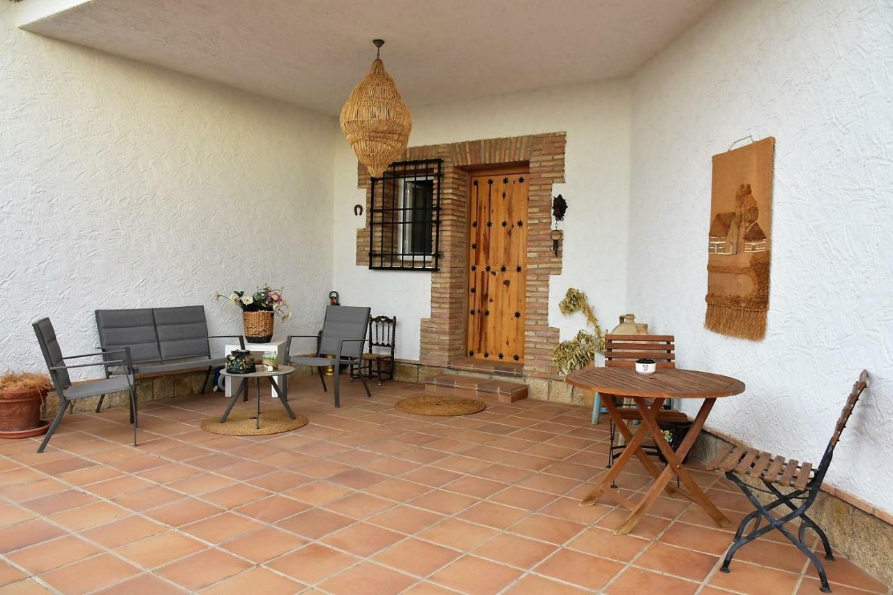 Burguillos de ToledoCasa Rural La Amistad别墅 外观 照片